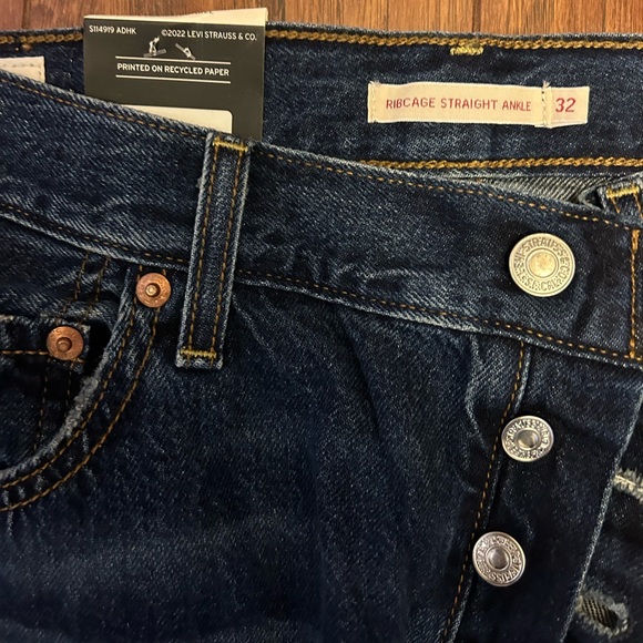 NWT Levi’s Ribcage Straight Ankle 32x27 501 - Picture 4 of 7